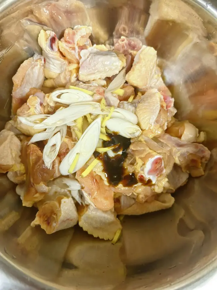 虫草花蒸鸡 第 2 步
