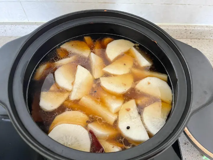 牛肋骨炖白萝卜 第 12 步