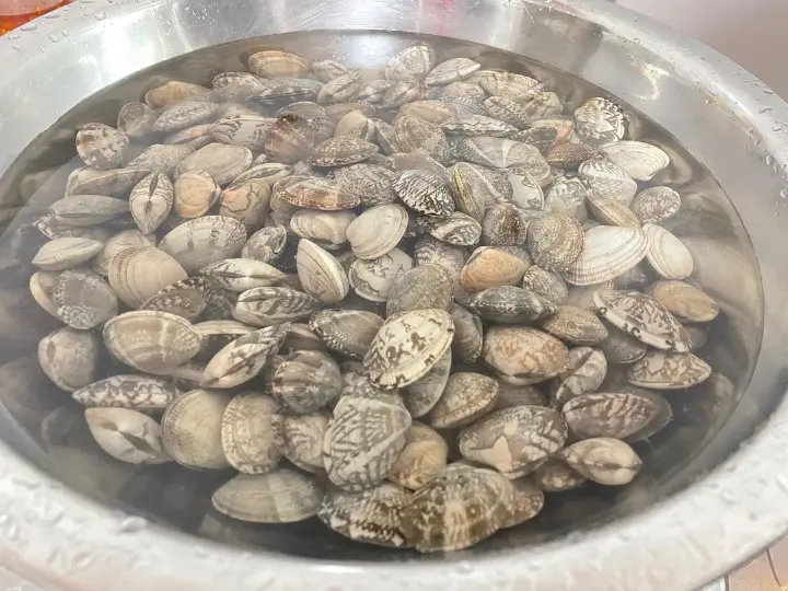 麻辣爆炒花蛤 第 1 步