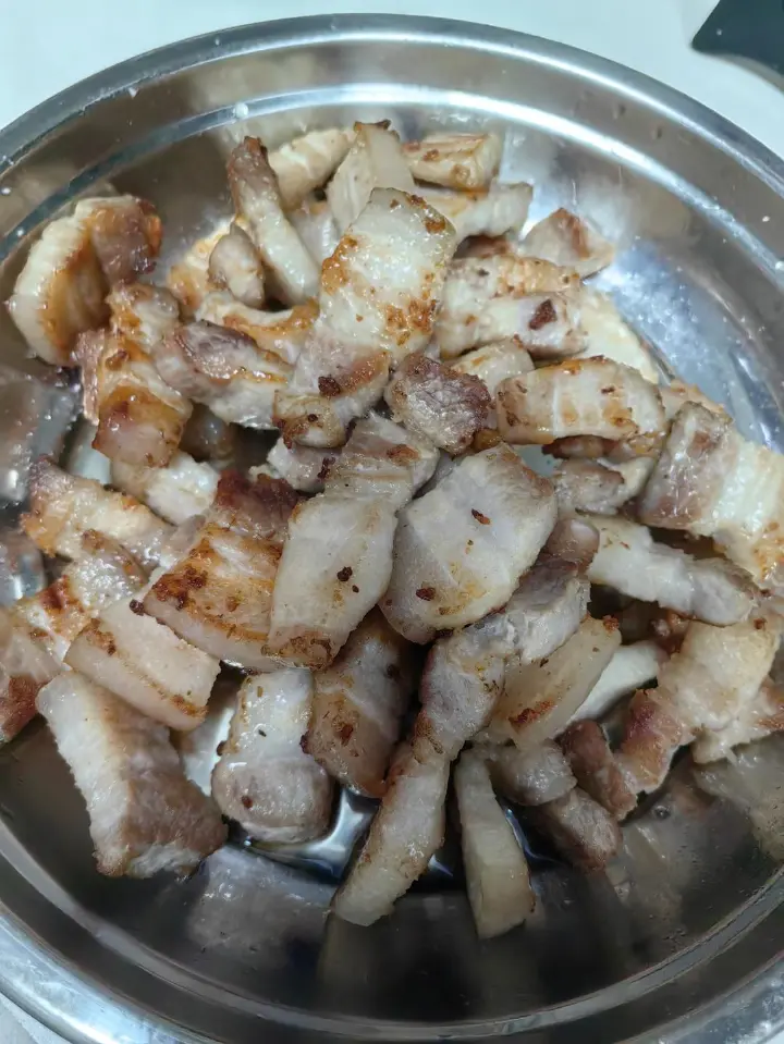 辣椒蒜苗炒肉 第 7 步