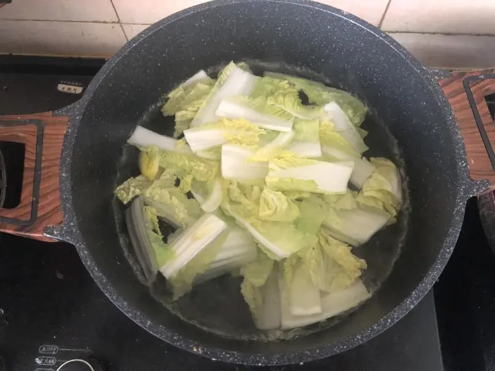 麻酱油泼面 第 1 步