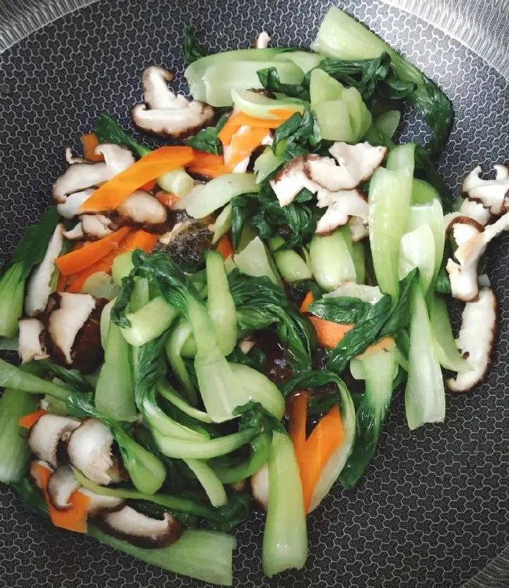 油菜炒香菇 第 9 步