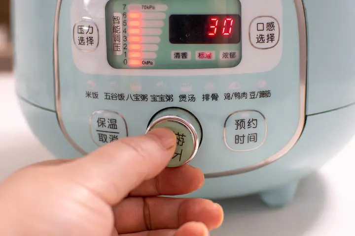 西红柿土豆炖牛腩 第 11 步