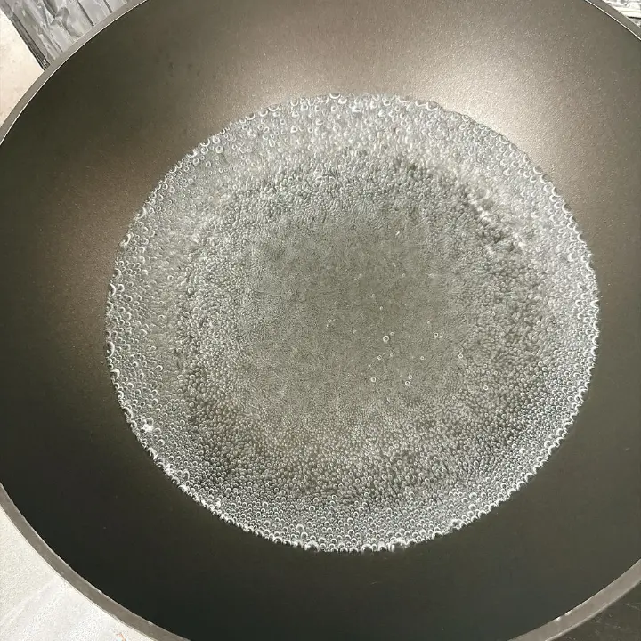 菌菇火腿炒鸡蛋 第 6 步