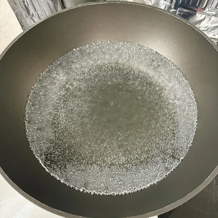 白菜炒香菇 第 4 步