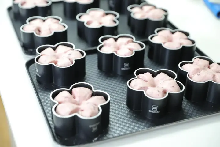 玫瑰乳酪花朵面包 第 20 步