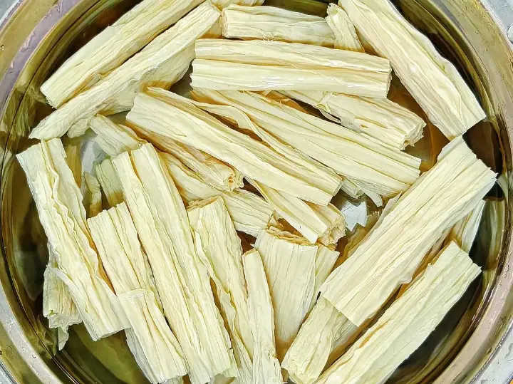 腐竹炒肉片 第 1 步