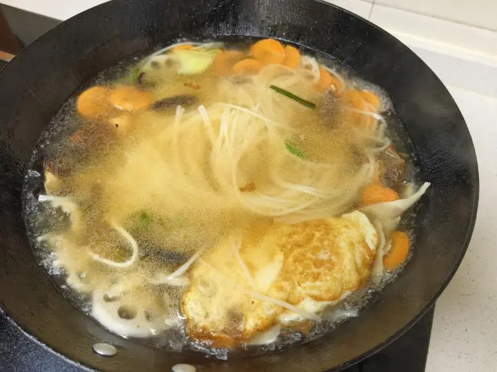 家庭版多料米线 第 8 步