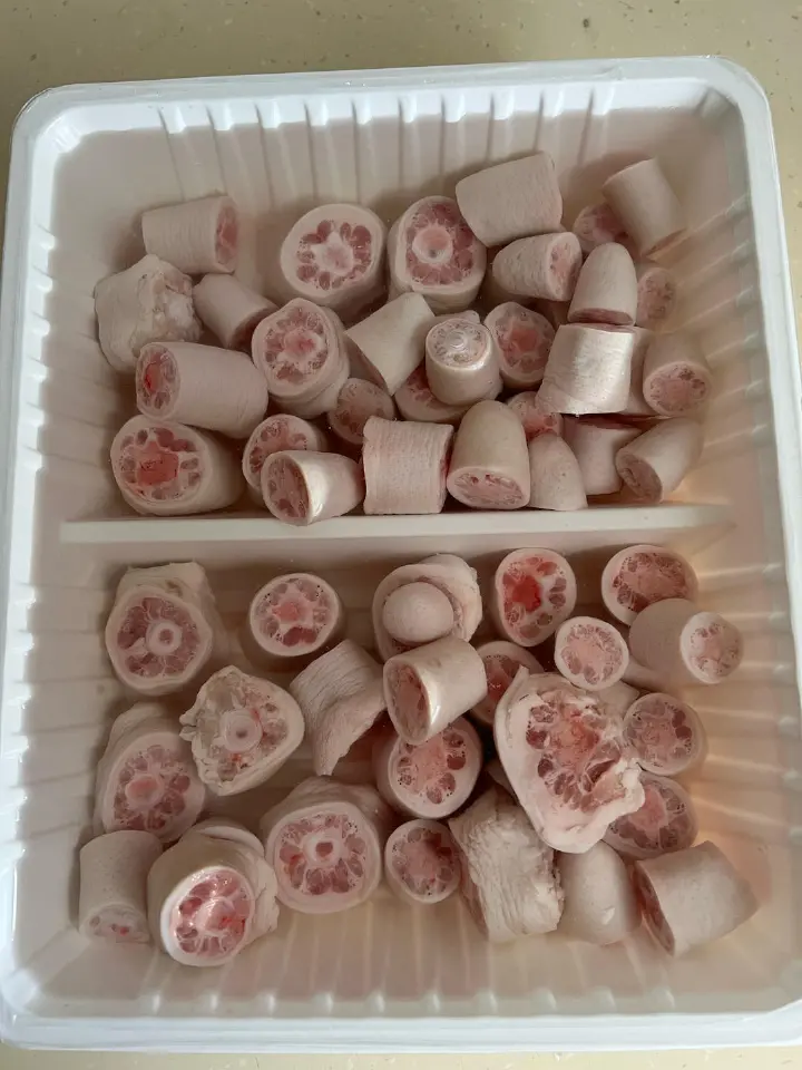 红烧猪尾炖黄豆 第 2 步