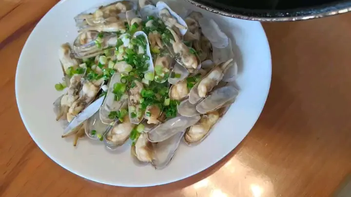白灼葱油蛏子 第 8 步