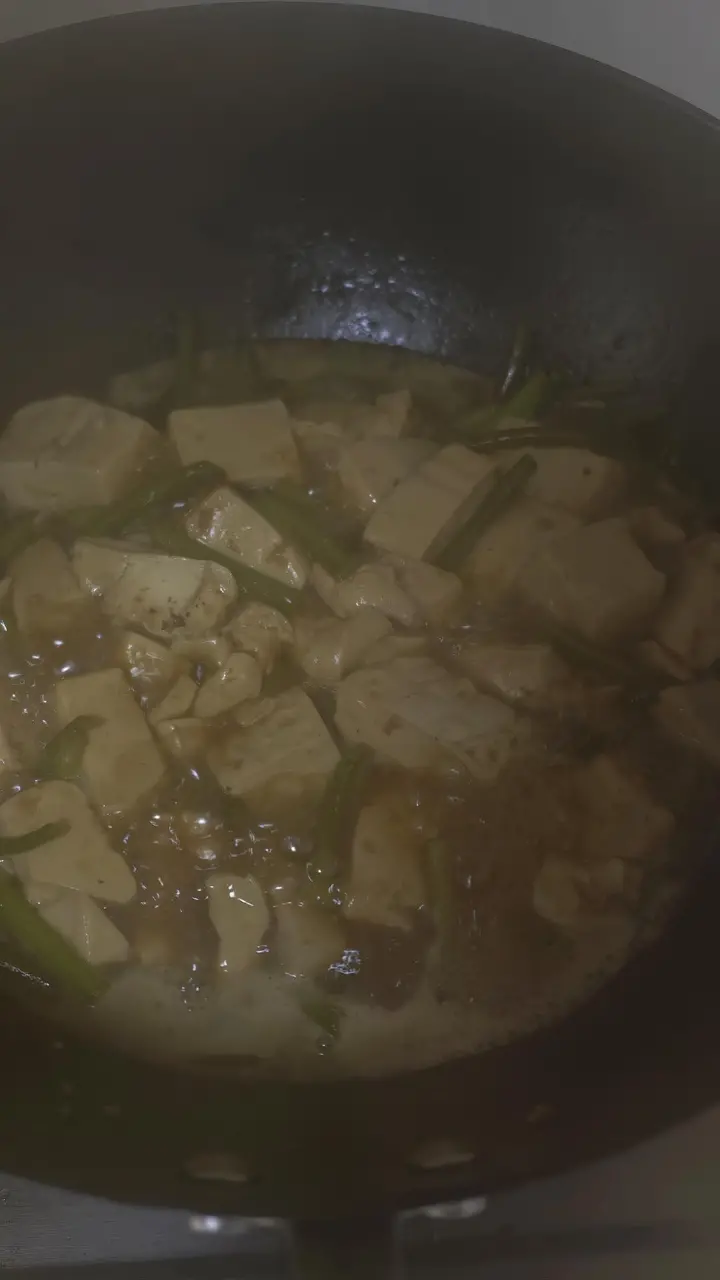 蒜苗烧豆腐 第 8 步
