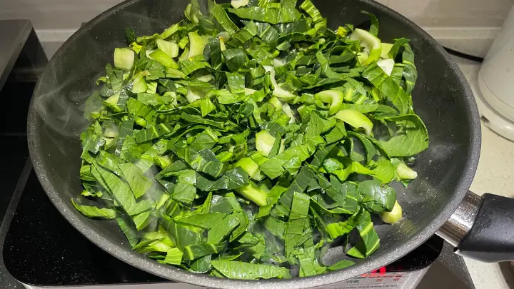霜打青菜风肉菜饭 第 10 步