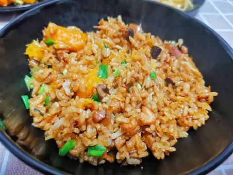 少油香肠南瓜焖饭