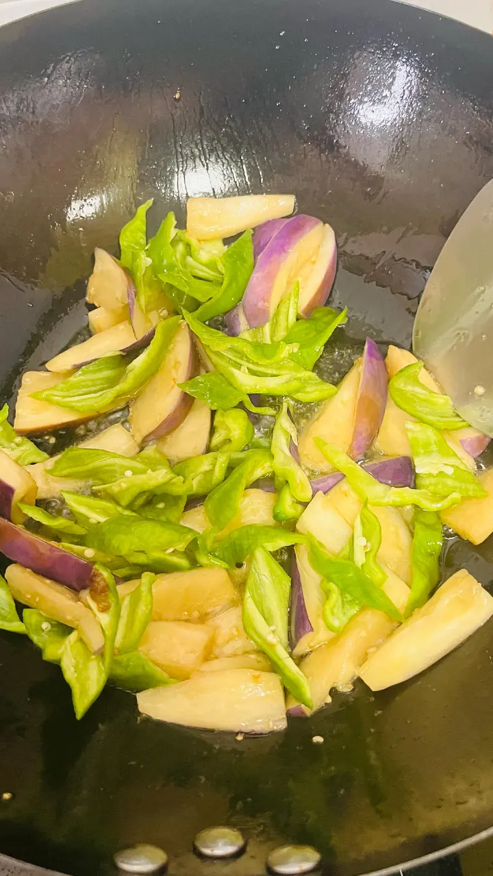 茄子炒辣椒 第 5 步