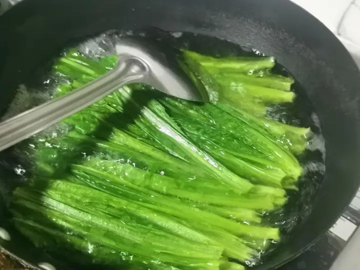 蚝油油麦菜 第 3 步
