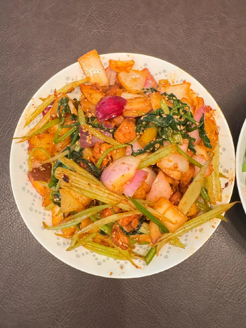 干锅土豆鸡腿肉成品图