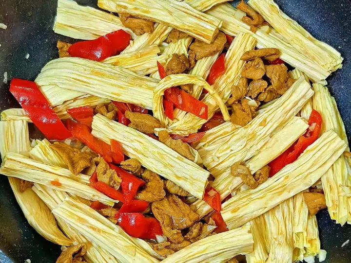 腐竹炒肉片 第 5 步