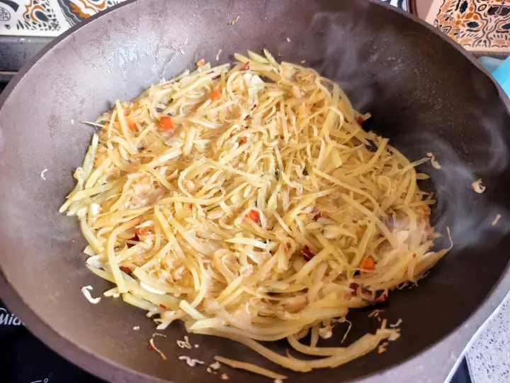 酸菜土豆丝 第 9 步