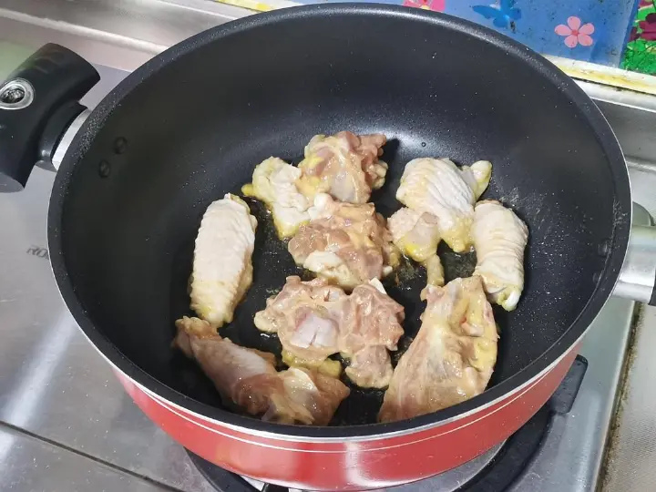 番茄红烩咖喱鸡 第 4 步