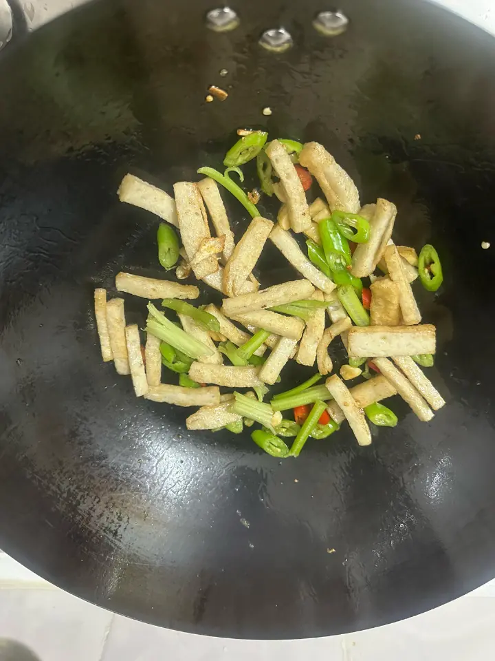 潮州鱼条炒河粉 第 5 步