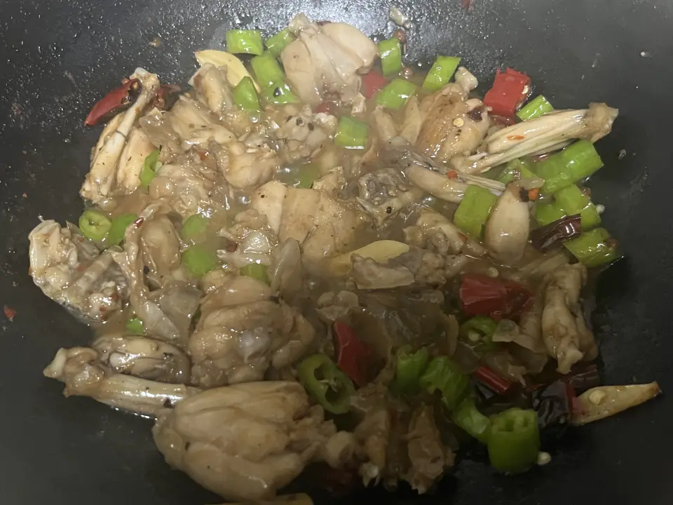 爆炒牛蛙成品图