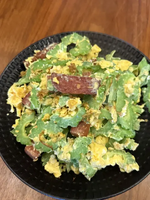 午餐肉苦瓜炒蛋