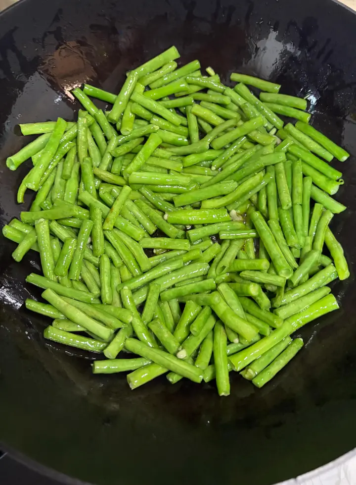 清炒豇豆 第 2 步