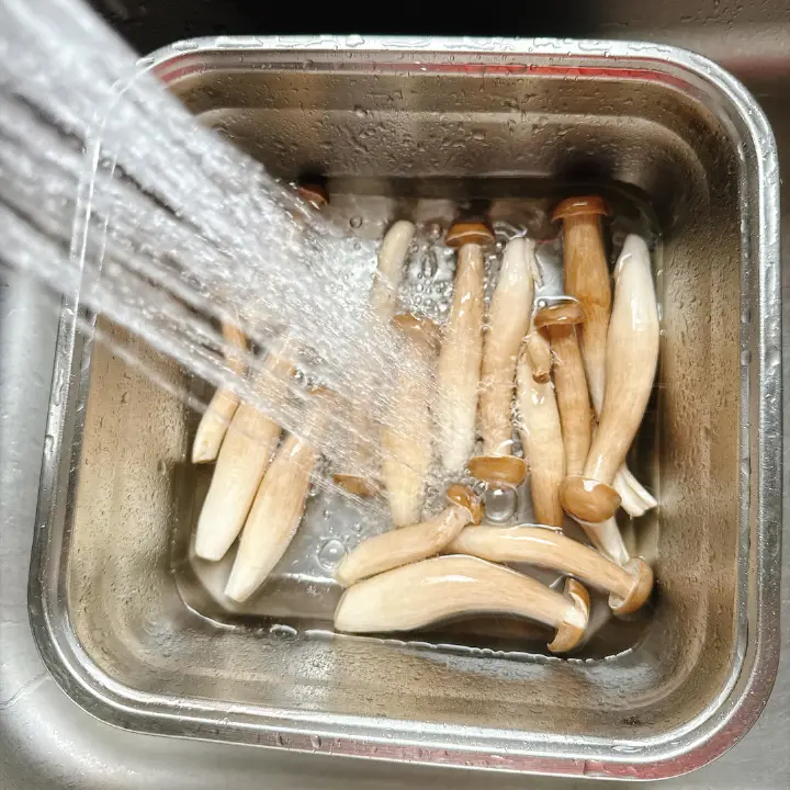 菌菇火腿炒鸡蛋 第 1 步