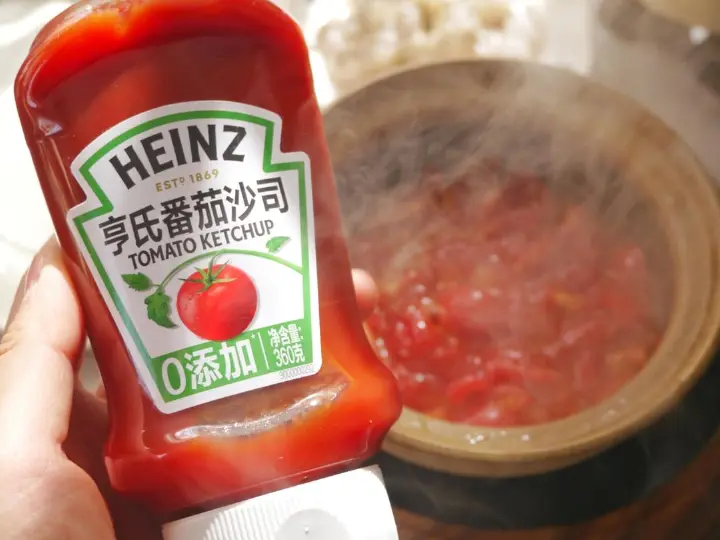 番茄鲜虾粉丝煲 第 4 步