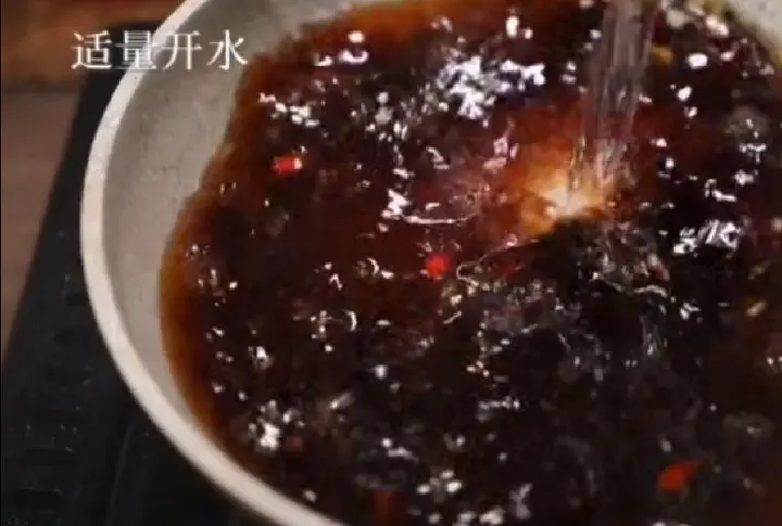 荷包蛋焖面 第 4 步