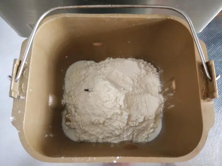 面包机一键式吐司 第 4 步