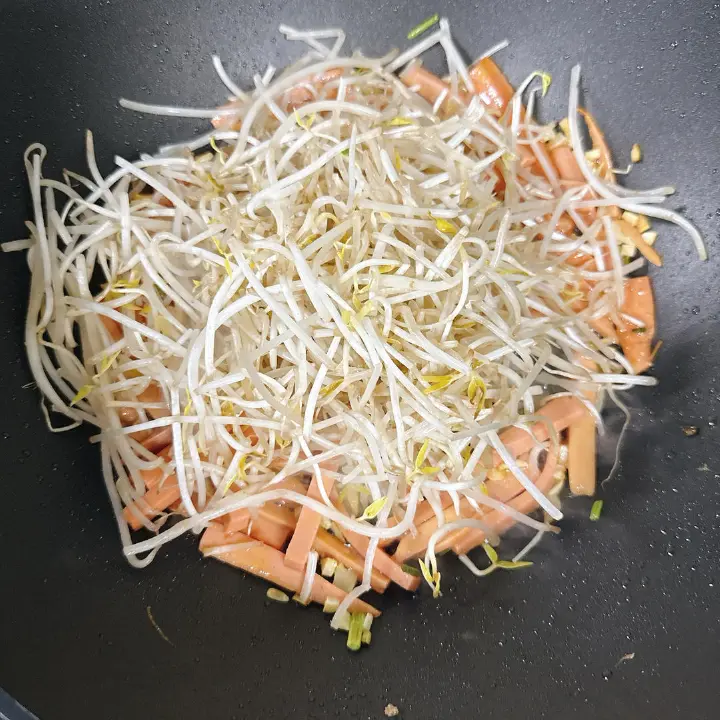 三丝火腿炒鸡蛋 第 7 步