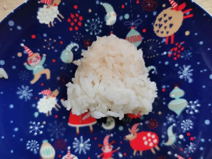 番茄红烩虾仁蛋包饭 第 6 步