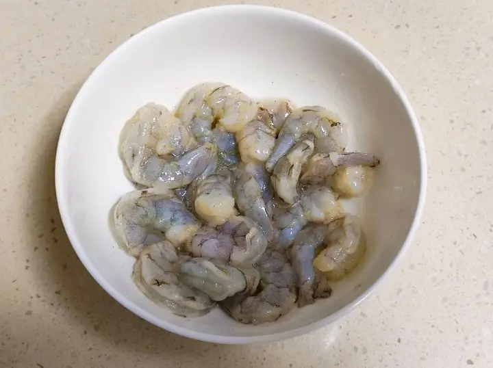 芦笋炒虾仁 第 3 步