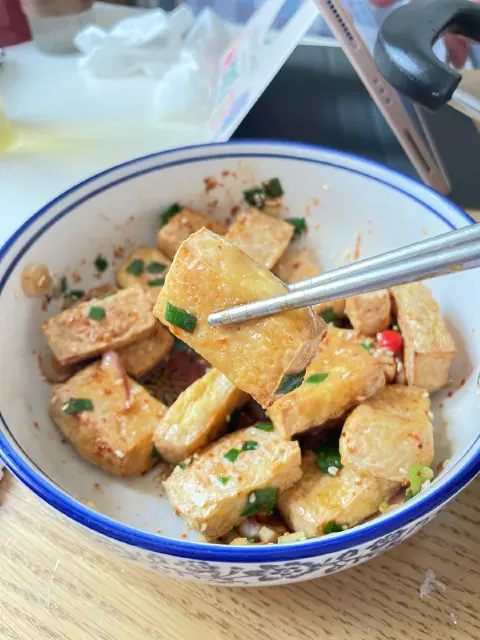 凉拌炸豆腐