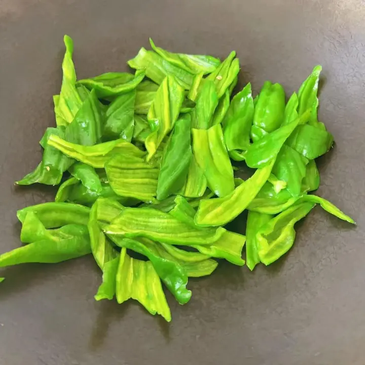 干豆角炒猪皮 第 7 步