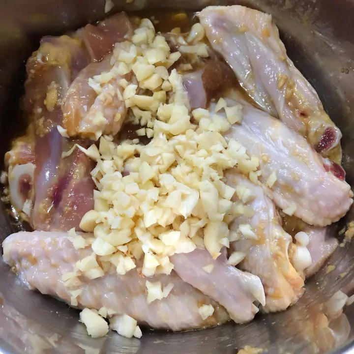 豆酱鸡翅煲 第 5 步