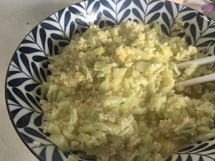 花菜炒蛋 第 1 步