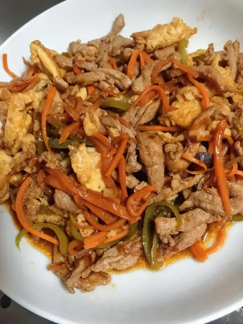 鱼香鸡蛋肉丝