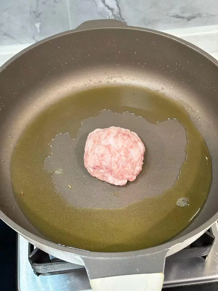 酸菜肉末米线 第 2 步