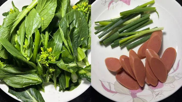 菜心鸡蛋炒面 第 2 步