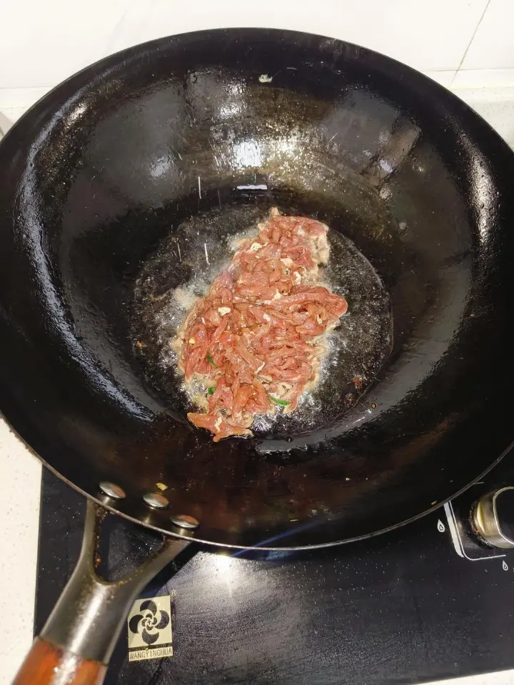 洋葱芹菜炒牛肉 第 5 步