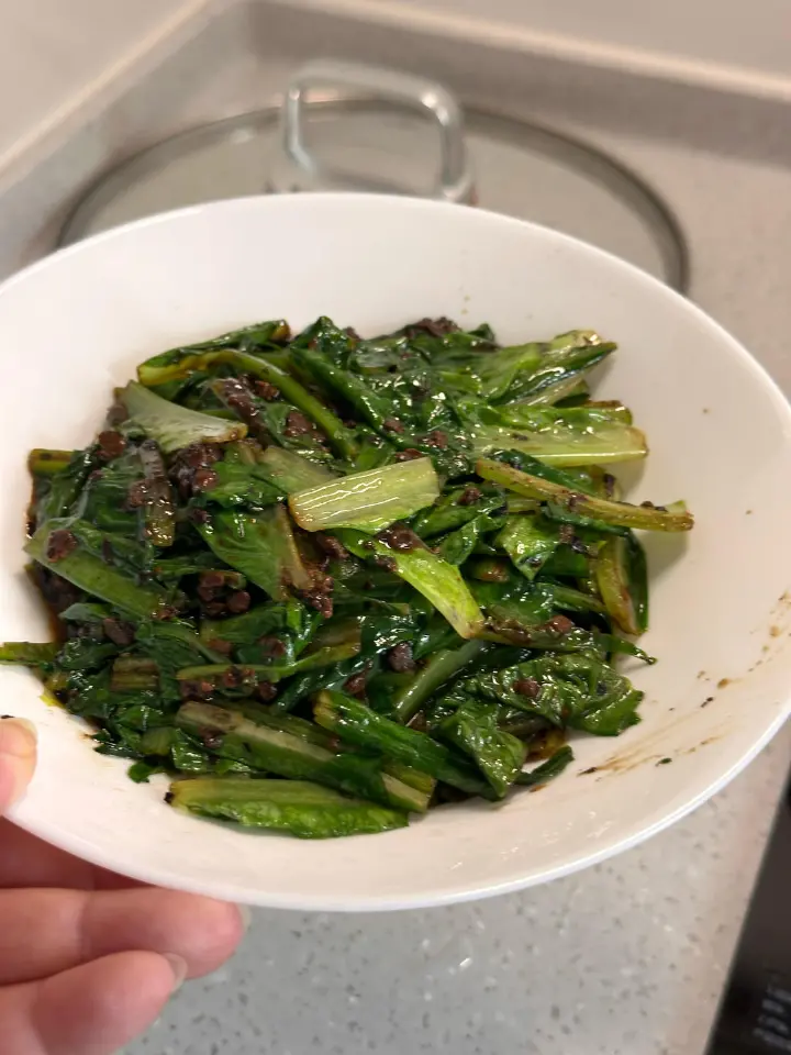 豆豉炒油麦菜 第 5 步