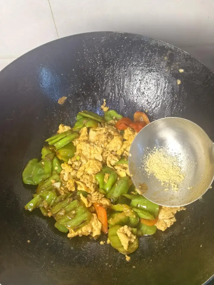辣椒炒鸡蛋 第 12 步