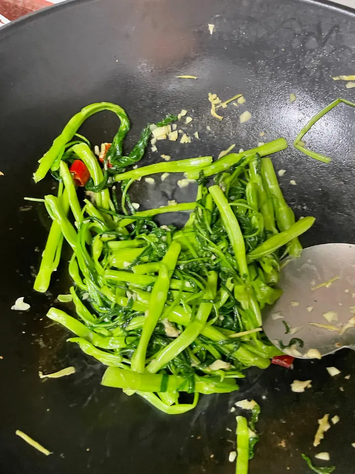 腐乳炒空心菜 第 2 步
