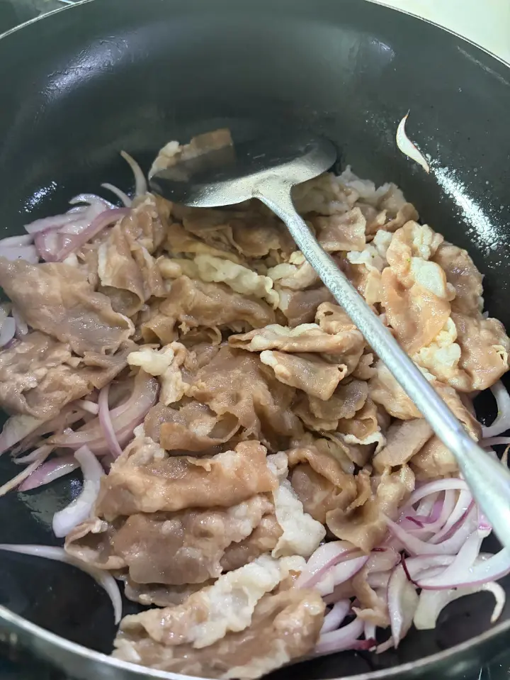 日式肥牛拌饭 第 2 步