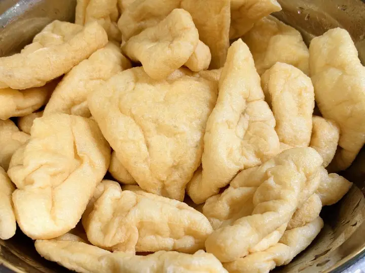 西红柿焖三角豆腐 第 2 步