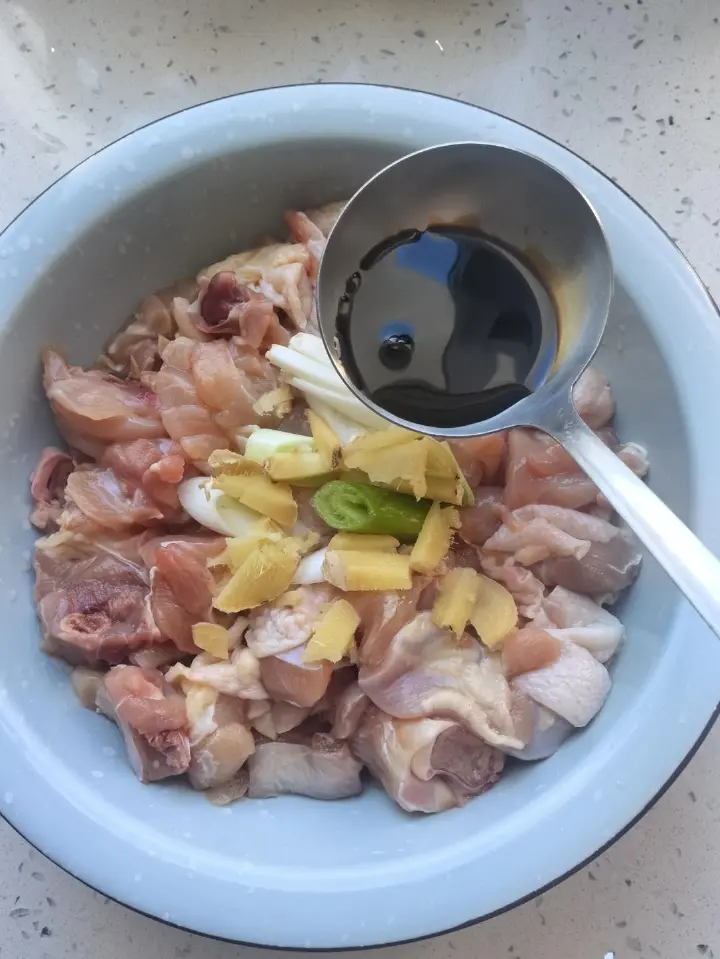 豆豉蒸鸡腿 第 4 步