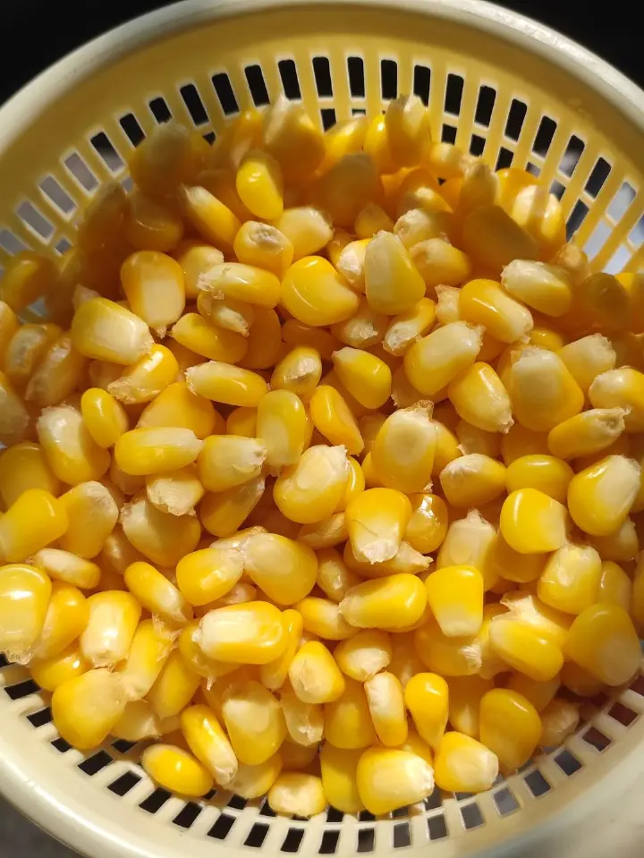 二荆条炒玉米粒 第 1 步