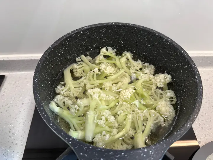 西红柿炒菜花 第 7 步